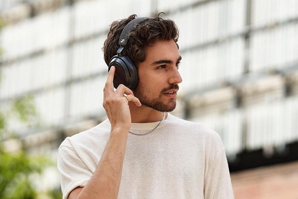 Sennheiser Auriculares Momentum 4 Special Edition